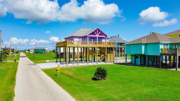 Crystal Beach, TX 77650,894 West LN