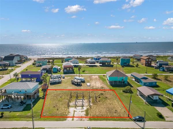 1794 Croaker LN, Crystal Beach, TX 77650