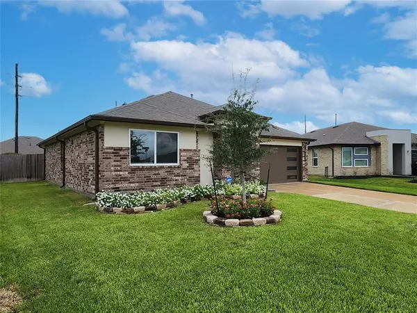 Rosharon, TX 77583,906 Della LN