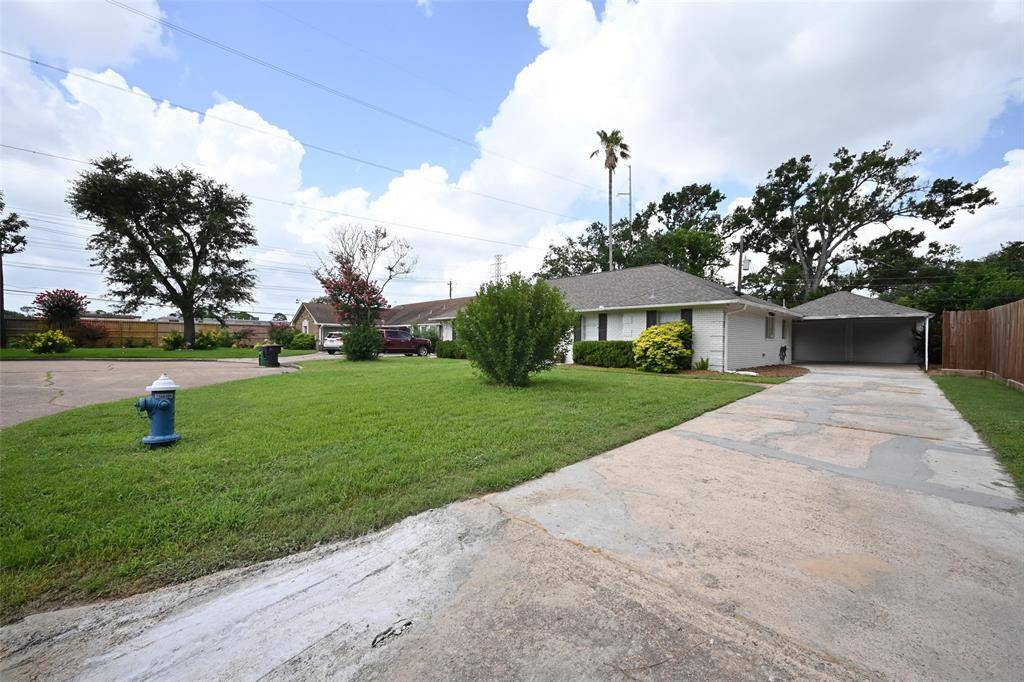 Houston, TX 77092,3007 Maple Grove LN