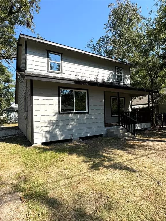 614 Avenue J, Conroe, TX 77301