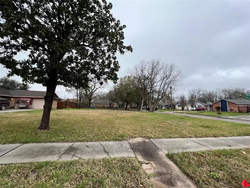 954 Kerry DR, Pasadena, TX 77506