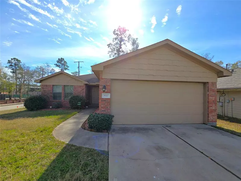 810 Lightningbug LN, Conroe, TX 77301