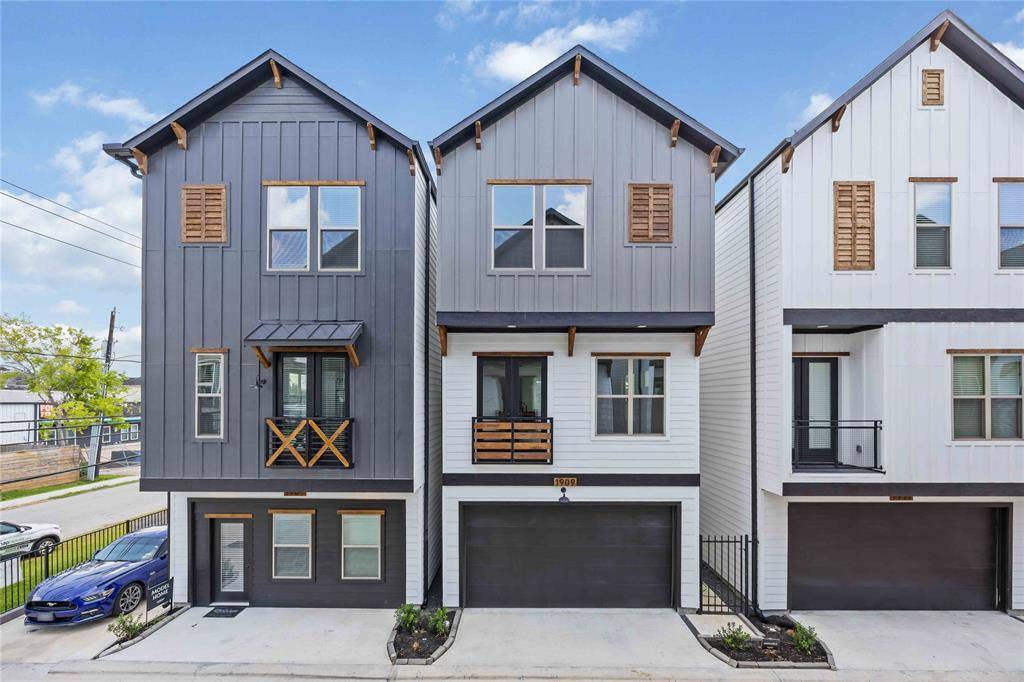 1909 Johanna DR, Houston, TX 77055