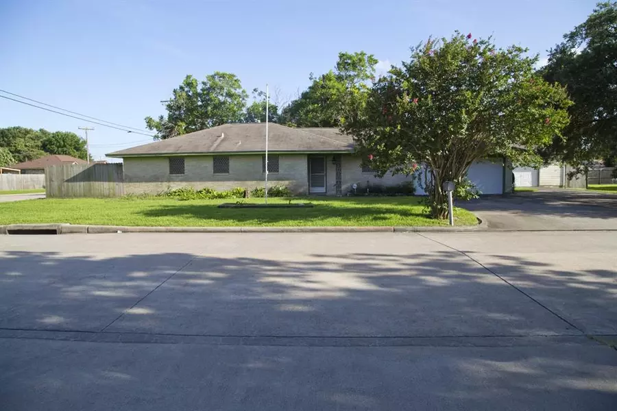 2901 19th AVE N, Texas City, TX 77590