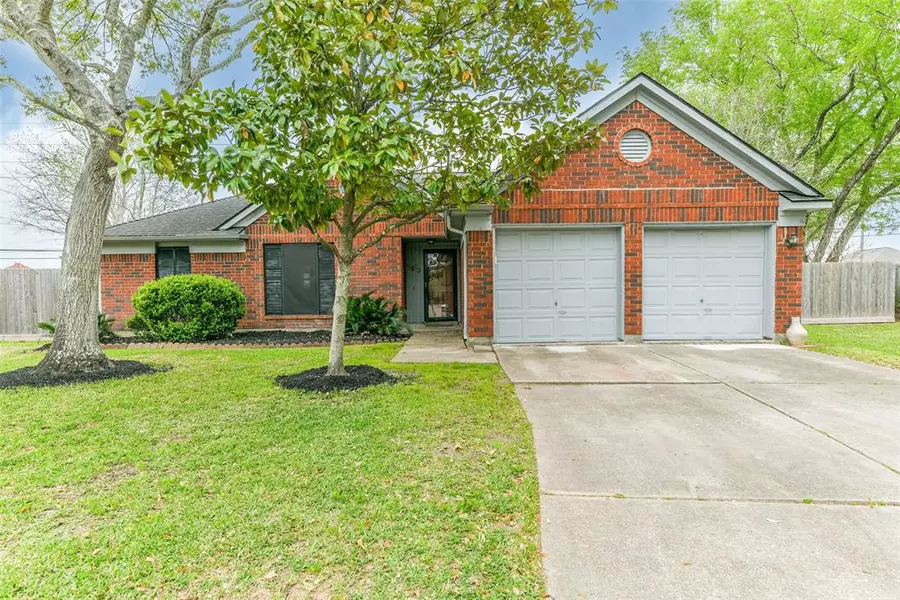 2503 Chestnut CIR, Pearland, TX 77584