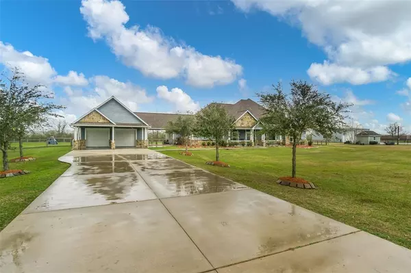 Santa Fe, TX 77517,1830 Country Meadow LN