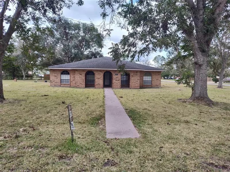 411 Sailfish ST, Jones Creek, TX 77541