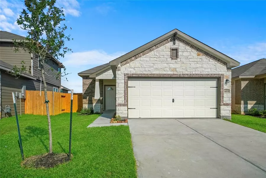 8006 Davy Crockett CT, Beasley, TX 77417