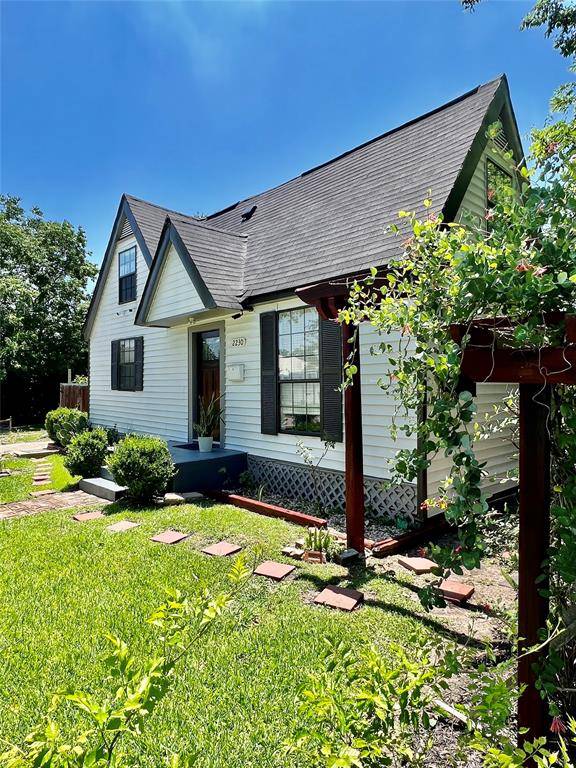 2230 Des Jardines ST,  Houston,  TX 77023