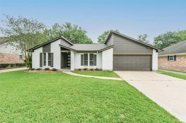 5347 Royal Pkwy, Friendswood, TX 77546