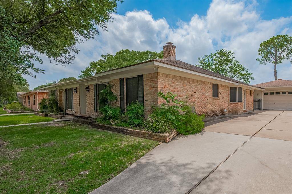 Houston, TX 77062,15222 Torry Pines RD