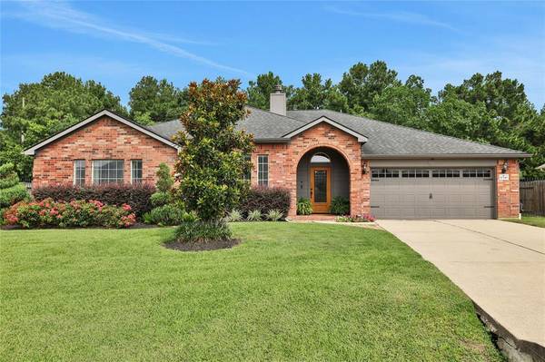 11330 N Country Club Green DR,  Tomball,  TX 77375