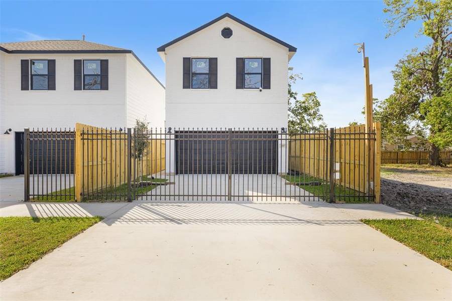 6907 Eastland ST, Houston, TX 77028