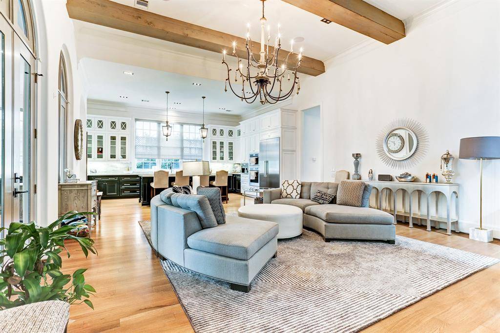 Houston, TX 77055,1104 Mosaico LN