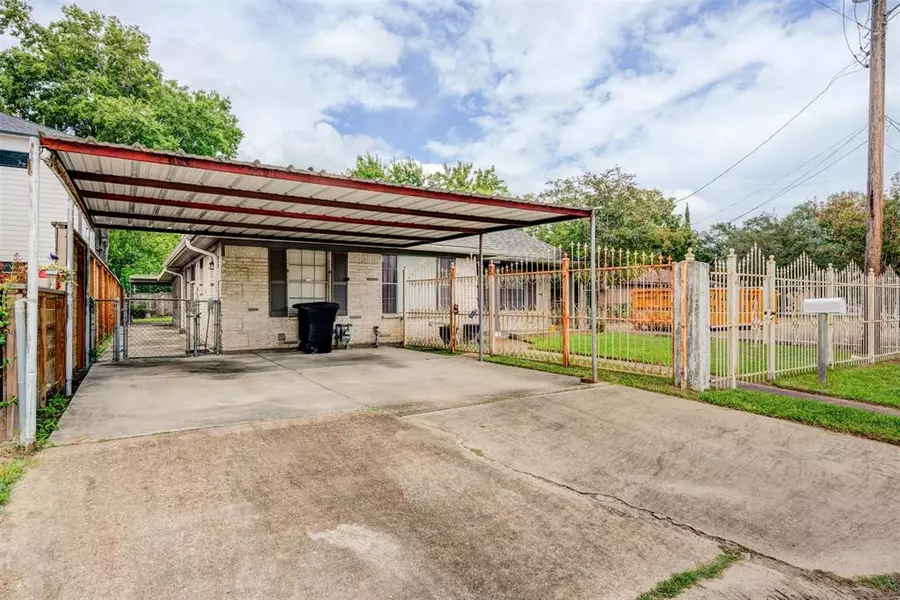 1109 Moody ST, Houston, TX 77009