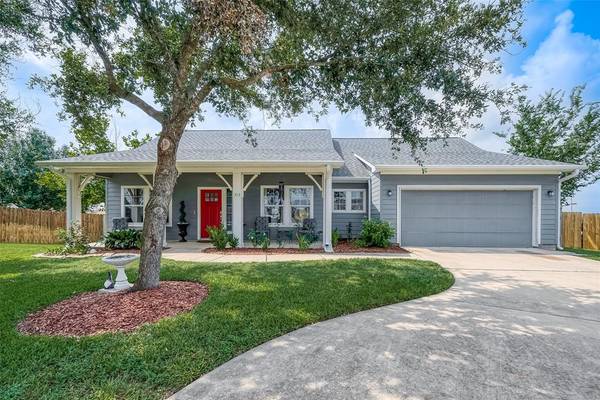 313 Regal CT, Bellville, TX 77418