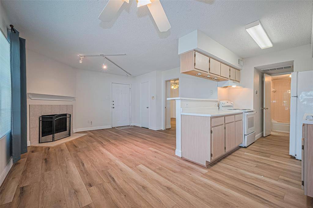 Houston, TX 77054,2750 Holly Hall ST #910