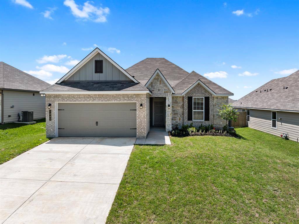 Brenham, TX 77833,1445 Lake Ridge DR