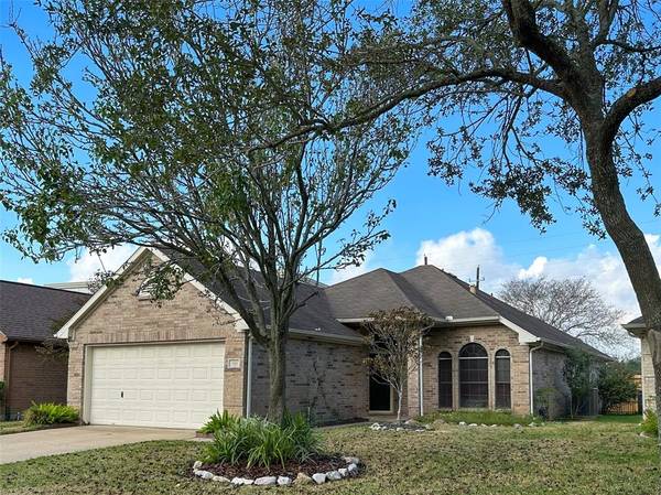 918 Peach Blossom DR, Pearland, TX 77584