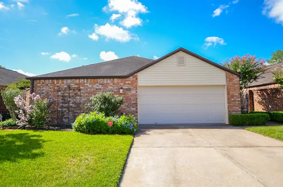 13019 Worthington ST, Sugar Land, TX 77478