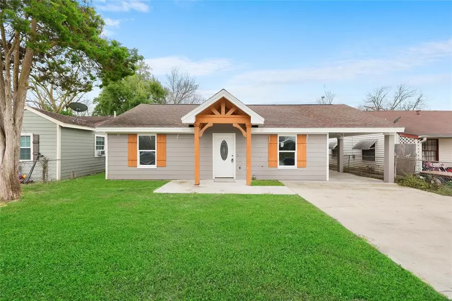 540 Pecan DR, South Houston, TX 77587