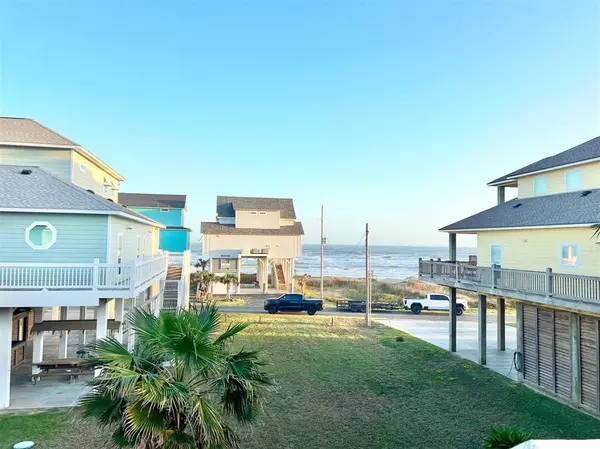 Crystal Beach, TX 77650,2804 Gulfview LN