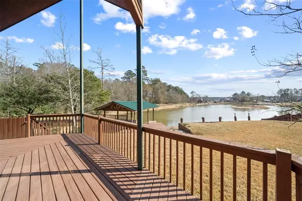 88 Hunters Creek DR, Huntsville, TX 77340