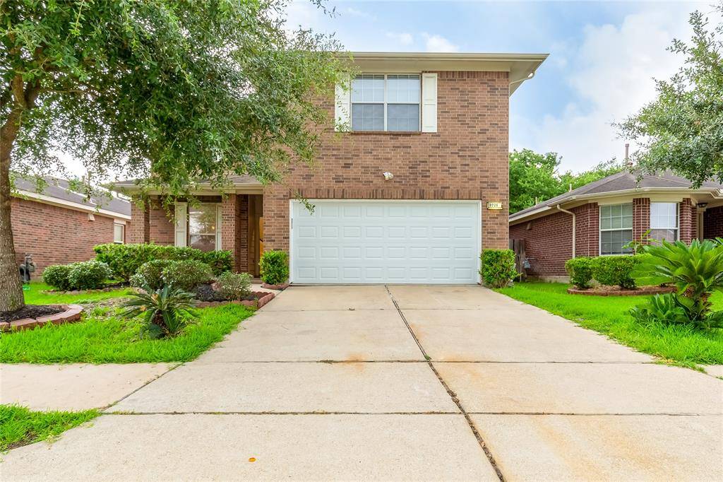 9726 Angleside LN, Sugar Land, TX 77498