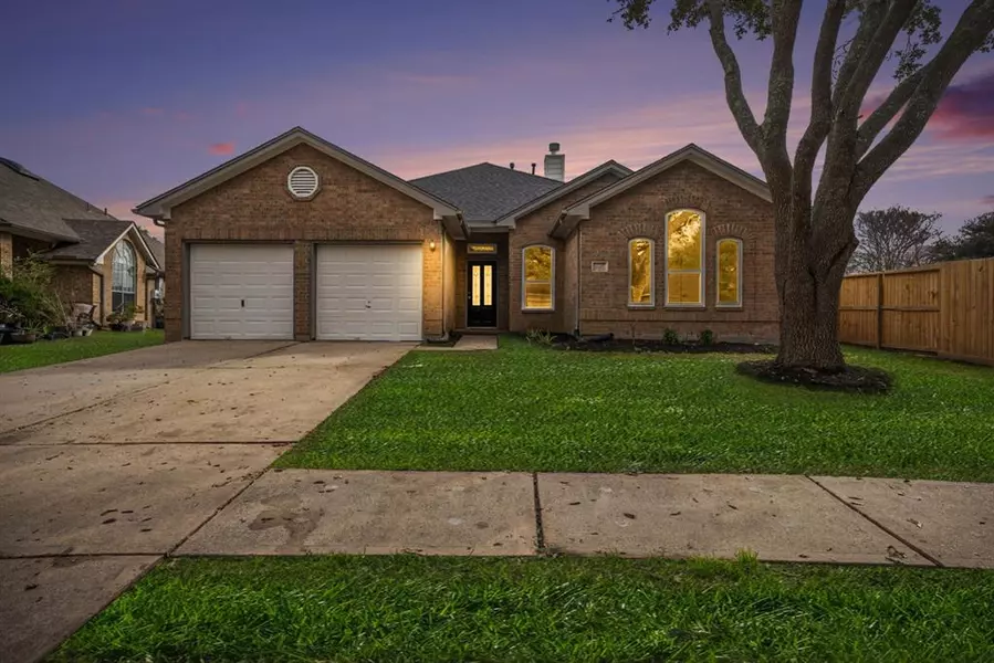 416 Crimson Coast DR, League City, TX 77573