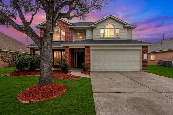 1909 Plum Falls LN, Pearland, TX 77581