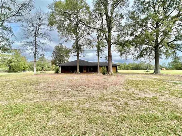 5225 N Brown, Vidor, TX 77662