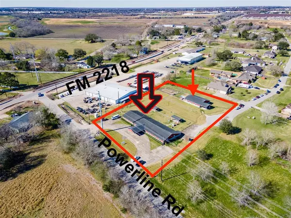 5111 Power Line RD, Richmond, TX 77469