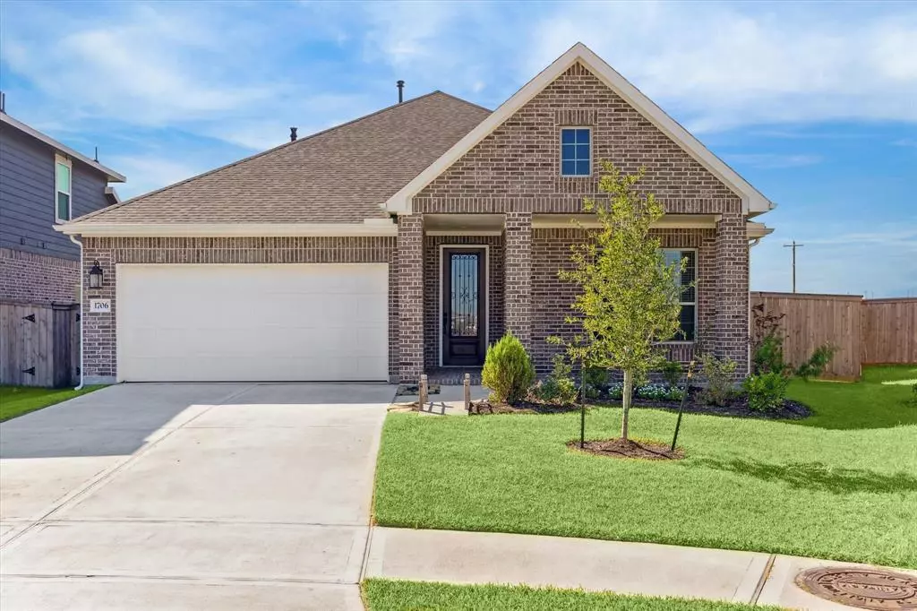 Angleton, TX 77515,1706 Sun Dial DR