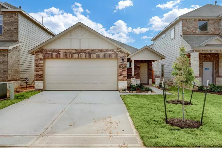 7907 Cypress Country DR, Cypress, TX 77433