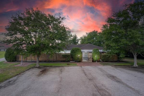 3604 Avenue F #B, Bay City, TX 77414