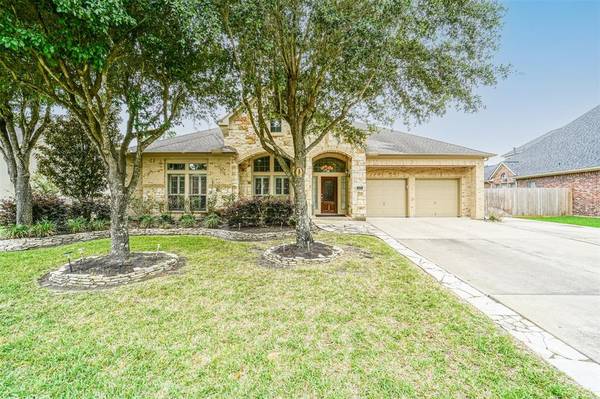 3437 Queensburg LN, Friendswood, TX 77546