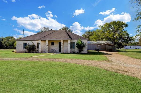 4071 Alvin ST, Sealy, TX 77474