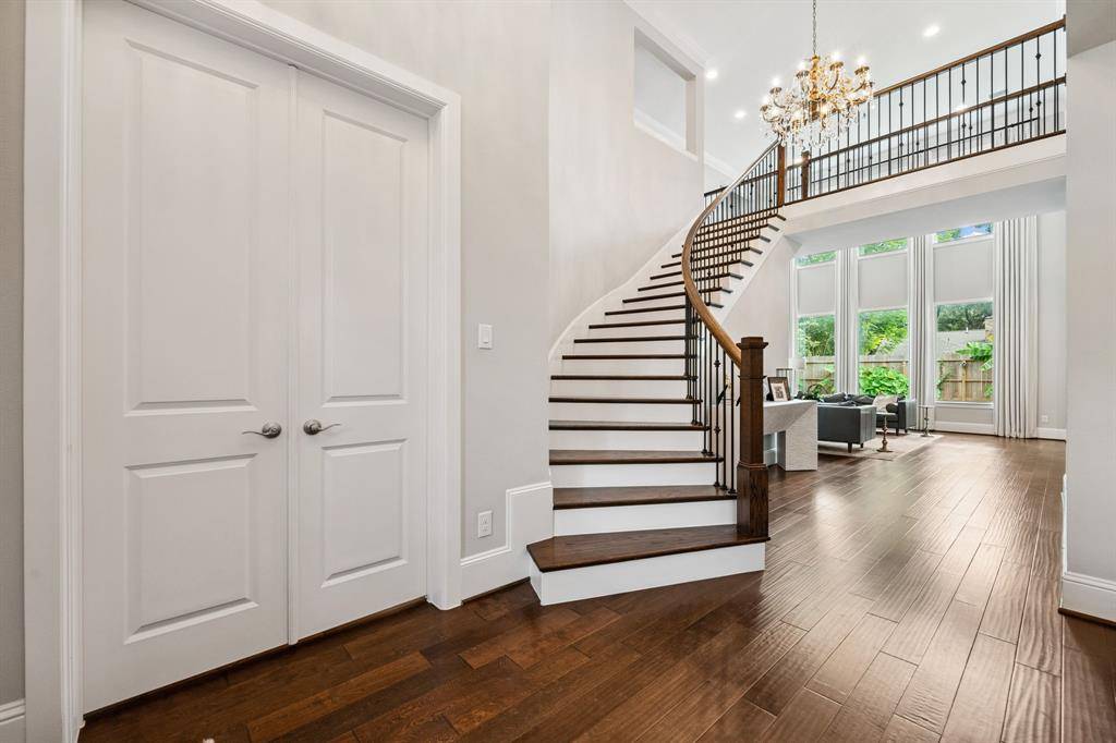 Houston, TX 77024,12619 Trail Hollow DR