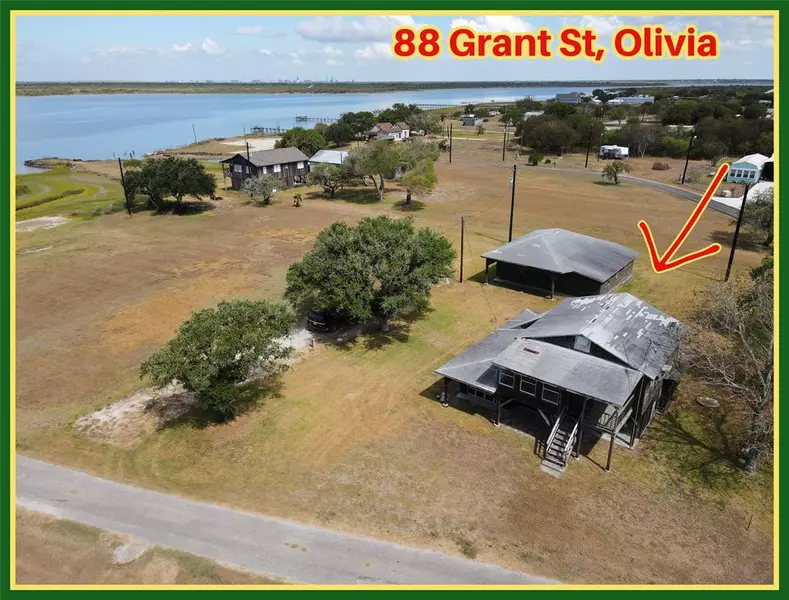 88 Grant ST, Port Lavaca, TX 77979