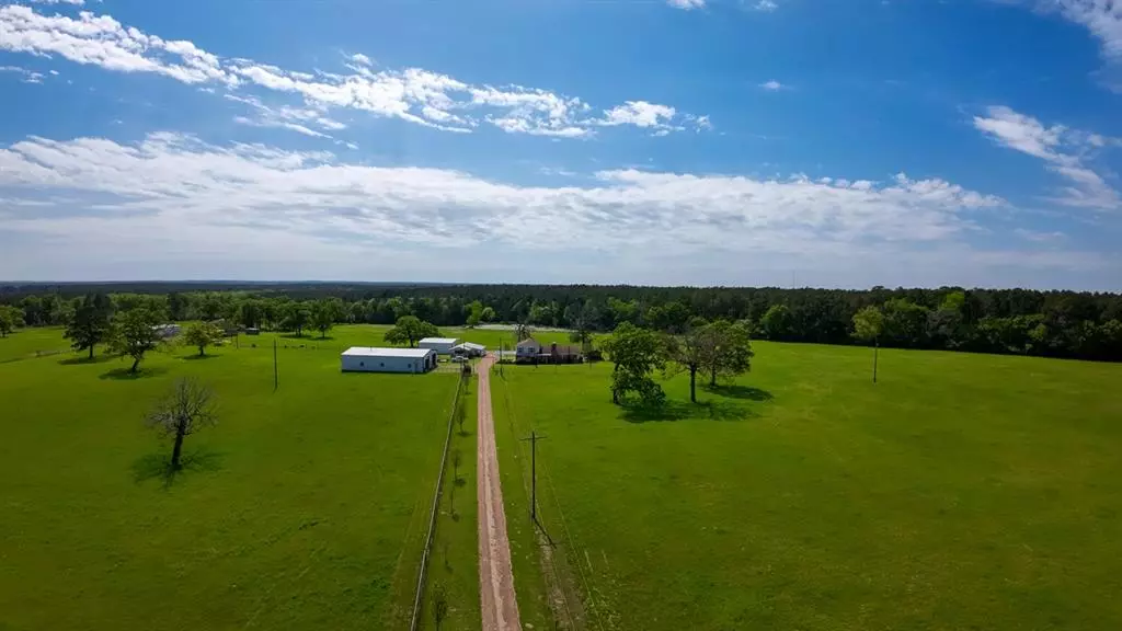 6187 W US Highway 287, Groveton, TX 75845