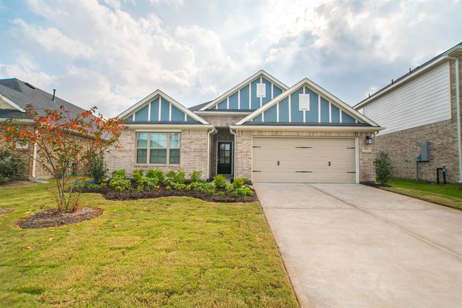 9826 North Goshawk TRL, Conroe, TX 77385