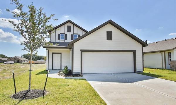 220 Lisa Marie DR, Angleton, TX 77515