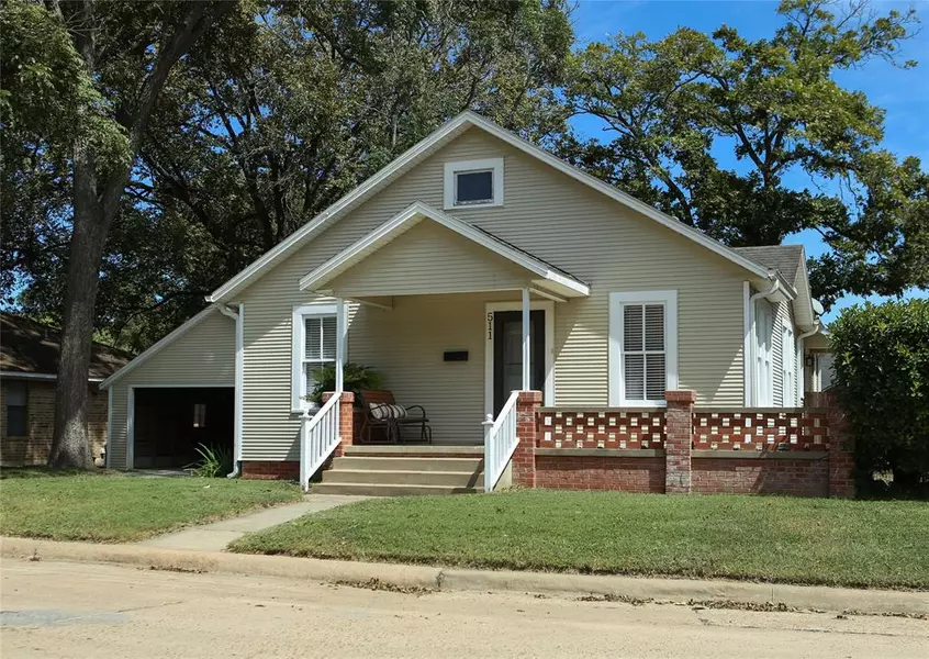 511 S Park ST, Brenham, TX 77833