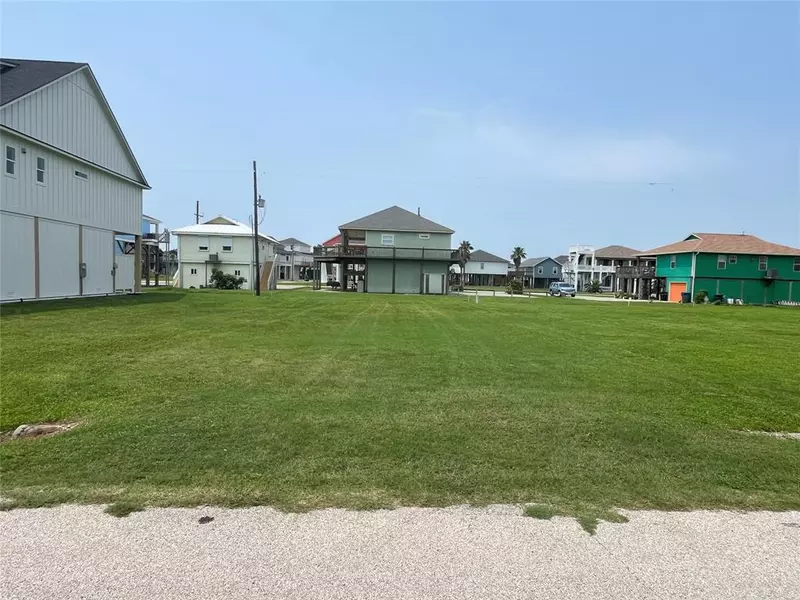 969 Raymond, Crystal Beach, TX 77650