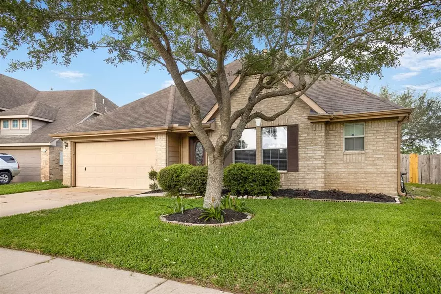 3403 Cypress Village DR, Pearland, TX 77584