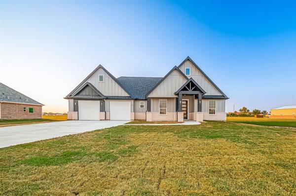 732 Angus TRL, Angleton, TX 77515