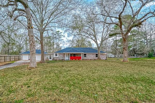 302 W Rollingwood ST, Pinehurst, TX 77362