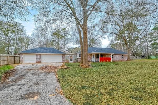 Pinehurst, TX 77362,302 W Rollingwood ST