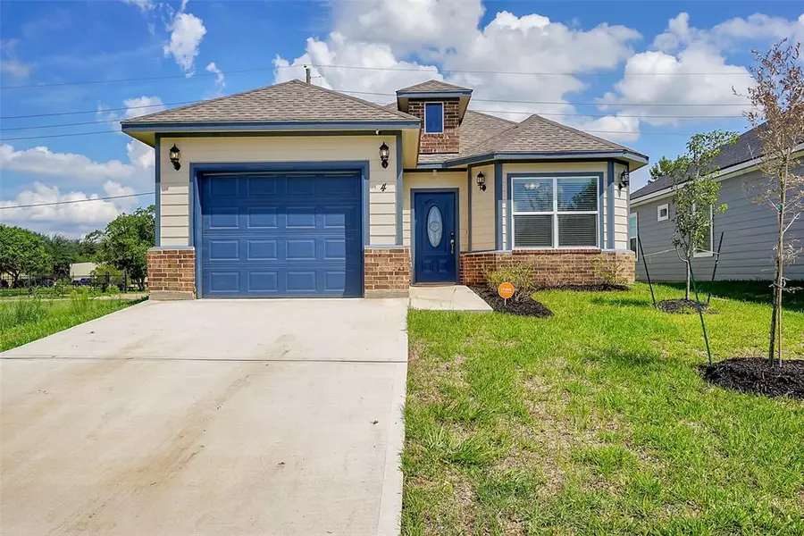 4 Donna CT, Brookshire, TX 77423